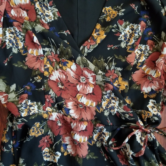 Floral Wrap Dress Flowy Flower Outfit - Picture 2 of 6